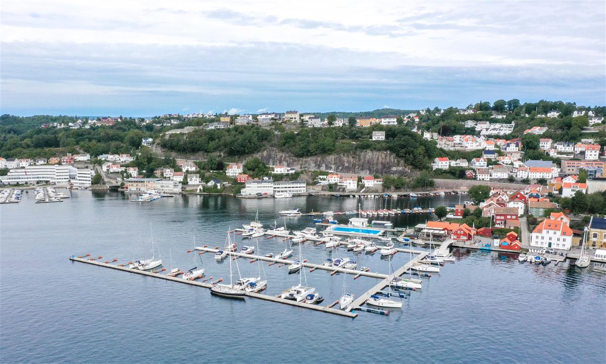 Arendal gjestehavn - Klikk for stort bilde